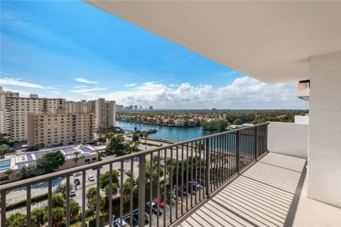 Condominio en venta en Hollywood, Florida, 2 dormitorios, 145.86 m2 № 1360227 - foto 4