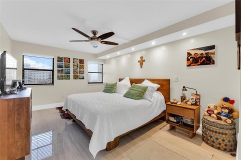 Condominio en venta en Hollywood, Florida, 2 dormitorios, 145.86 m2 № 1360227 - foto 30