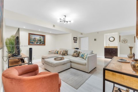Condominio en venta en Hollywood, Florida, 2 dormitorios, 145.86 m2 № 1360227 - foto 20