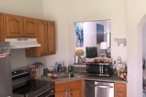 Townhouse in Homestead, Florida 2 bedrooms, 85.38 sq.m. № 1842774 - photo 4