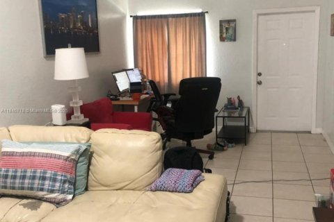 Townhouse in Homestead, Florida 2 bedrooms, 85.38 sq.m. № 1842774 - photo 3