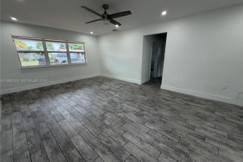 Villa ou maison à vendre à Pembroke Pines, Floride: 2 chambres, 85.47 m2 № 2024822 - photo 5