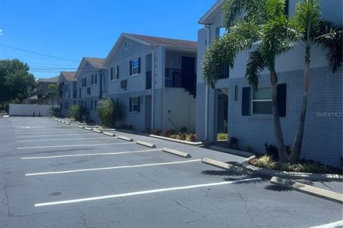 Apartamento en alquiler en Tampa, Florida, 1 dormitorio, 69.68 m2 № 1788020 - foto 8