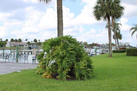 Condominio en venta en St. Lucie, Florida, 2 dormitorios, 101.45 m2 № 2245886 - foto 30