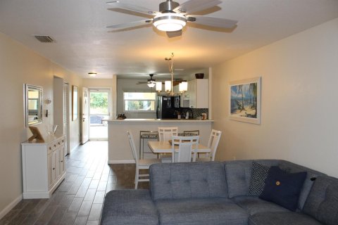 Condominio en venta en St. Lucie, Florida, 2 dormitorios, 101.45 m2 № 2245886 - foto 4