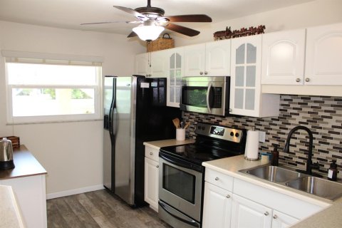 Condominio en venta en St. Lucie, Florida, 2 dormitorios, 101.45 m2 № 2245886 - foto 2