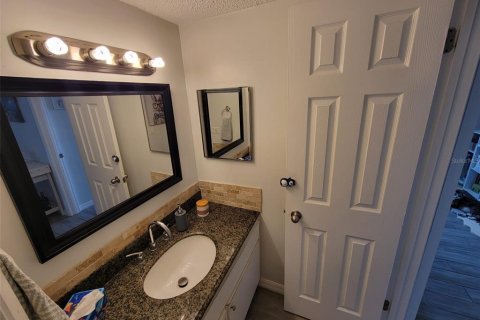 Condominio en alquiler en Bradenton, Florida, 2 dormitorios, 87.33 m2 № 2284199 - foto 23