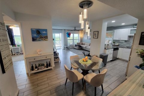 Condominio en alquiler en Bradenton, Florida, 2 dormitorios, 87.33 m2 № 2284199 - foto 11
