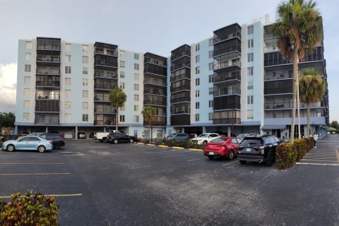 Condo in Bradenton, Florida, 2 bedrooms  № 2284199