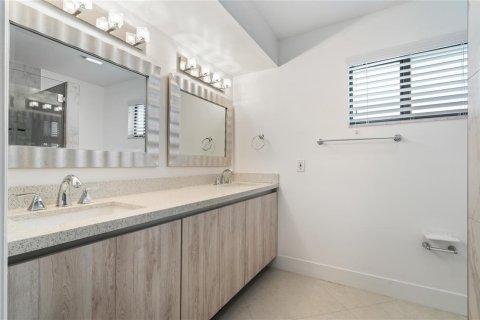 Villa ou maison à vendre à Fort Lauderdale, Floride: 5 chambres, 212.65 m2 № 2300359 - photo 20