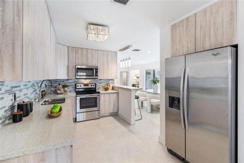 Villa ou maison à vendre à Fort Lauderdale, Floride: 5 chambres, 212.65 m2 № 2300359 - photo 5