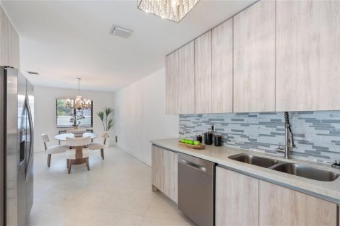 Villa ou maison à vendre à Fort Lauderdale, Floride: 5 chambres, 212.65 m2 № 2300359 - photo 8