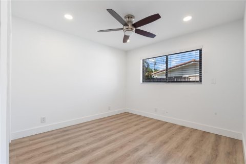 Villa ou maison à vendre à Fort Lauderdale, Floride: 5 chambres, 212.65 m2 № 2300359 - photo 24