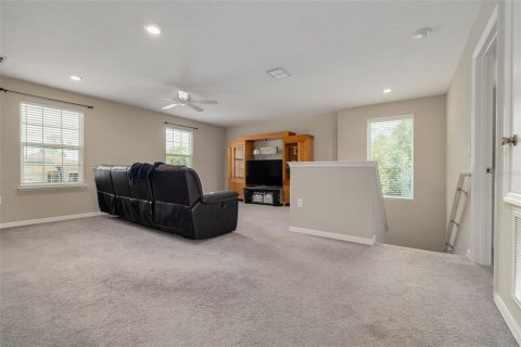 House in Spring Hill, Florida 5 bedrooms, 279.08 sq.m. № 2157775 - photo 26
