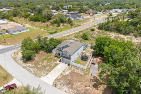 House in Spring Hill, Florida 5 bedrooms, 279.08 sq.m. № 2157775 - photo 5