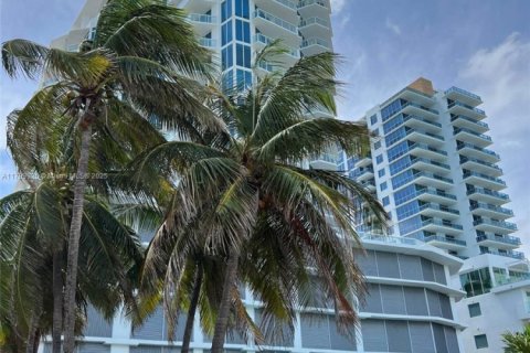 Condominio en venta en Miami Beach, Florida, 1 dormitorio, 76.09 m2 № 1684241 - foto 21