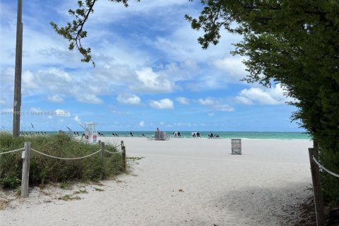 Condominio en venta en Miami Beach, Florida, 1 dormitorio, 76.09 m2 № 1684241 - foto 20