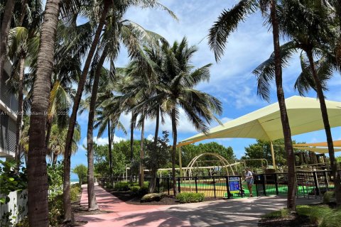 Condominio en venta en Miami Beach, Florida, 1 dormitorio, 76.09 m2 № 1684241 - foto 22