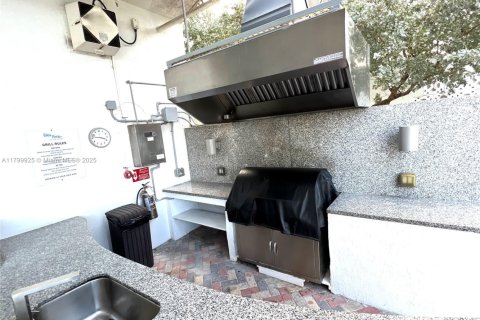 Condominio en venta en Miami Beach, Florida, 1 dormitorio, 76.09 m2 № 1684241 - foto 23