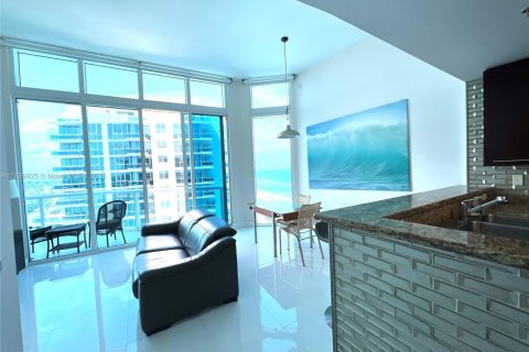 Condominio en venta en Miami Beach, Florida, 1 dormitorio, 76.09 m2 № 1684241 - foto 6