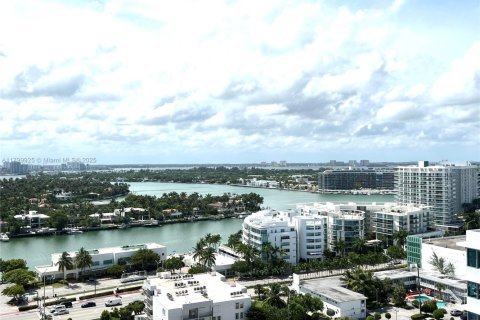 Condominio en venta en Miami Beach, Florida, 1 dormitorio, 76.09 m2 № 1684241 - foto 14