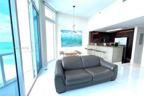 Condominio en venta en Miami Beach, Florida, 1 dormitorio, 76.09 m2 № 1684241 - foto 3