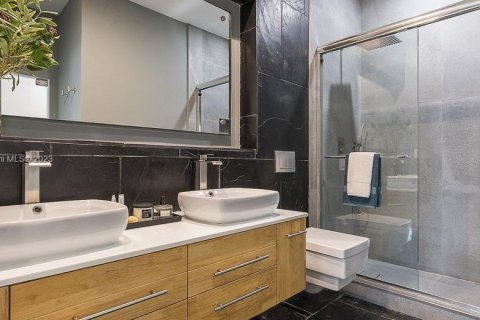 Copropriété à louer à Miami, Floride: 1 chambre, 65.68 m2 № 1973912 - photo 13