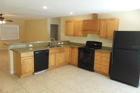 Casa en alquiler en Winter Springs, Florida, 3 dormitorios, 114.46 m2 № 2275649 - foto 2