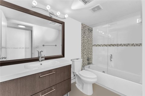 Купить кондоминиум в Майами, Флорида 2 спальни, 128.21м2, № 1356977 - фото 7