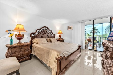 Купить кондоминиум в Майами, Флорида 2 спальни, 128.21м2, № 1356977 - фото 9