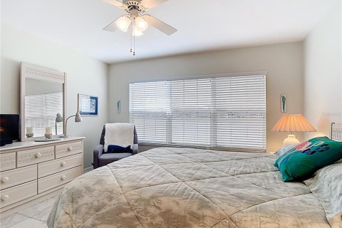 Condo in Lake Suzy, Florida, 2 bedrooms  № 1569623 - photo 22