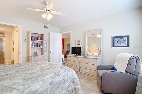 Condo in Lake Suzy, Florida, 2 bedrooms  № 1569623 - photo 24