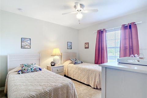 Condo in Lake Suzy, Florida, 2 bedrooms  № 1569623 - photo 18