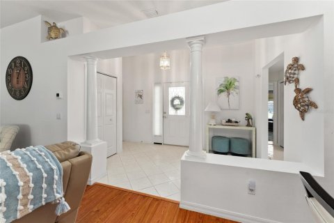 House in The Villages, Florida 3 bedrooms, 170.1 sq.m. № 1769518 - photo 10