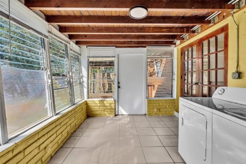 Снять в аренду виллу или дом в Дания-Бич, Флорида 3 спальни, 123.1м2, № 2027399 - фото 17