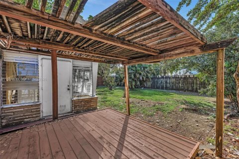 Снять в аренду виллу или дом в Дания-Бич, Флорида 3 спальни, 123.1м2, № 2027399 - фото 18