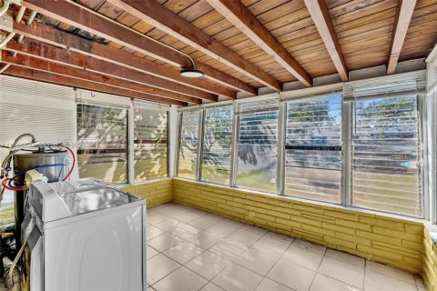 Снять в аренду виллу или дом в Дания-Бич, Флорида 3 спальни, 123.1м2, № 2027399 - фото 15