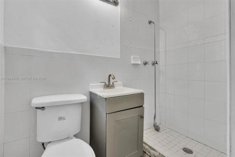 Снять в аренду виллу или дом в Дания-Бич, Флорида 3 спальни, 123.1м2, № 2027399 - фото 25