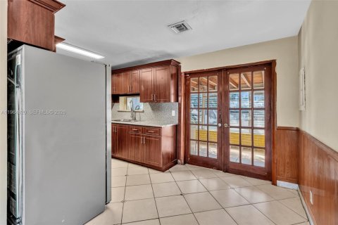 Снять в аренду виллу или дом в Дания-Бич, Флорида 3 спальни, 123.1м2, № 2027399 - фото 10