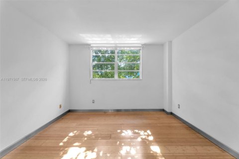 Купить кондоминиум в Майами, Флорида 2 спальни, 91.97м2, № 2040153 - фото 15