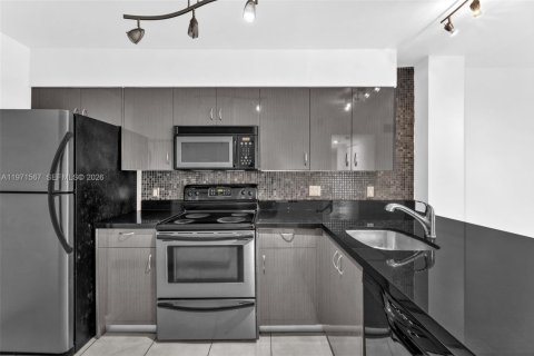 Купить кондоминиум в Майами, Флорида 2 спальни, 91.97м2, № 2040153 - фото 8
