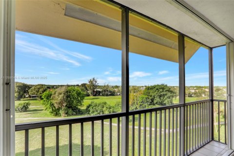 Condo in Lauderhill, Florida, 2 bedrooms  № 1863295 - photo 26