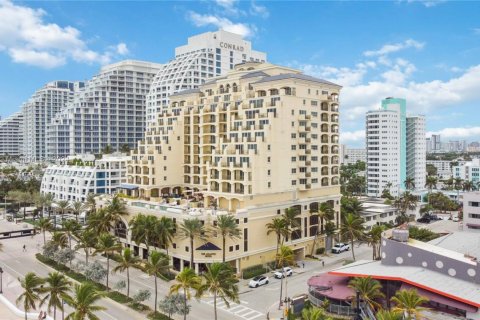 Condominio en venta en Fort Lauderdale, Florida, 1 dormitorio, 64.1 m2 № 1763512 - foto 28
