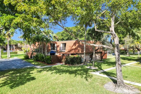 Townhouse in Davie, Florida 3 bedrooms, 153.66 sq.m. № 1943654 - photo 1