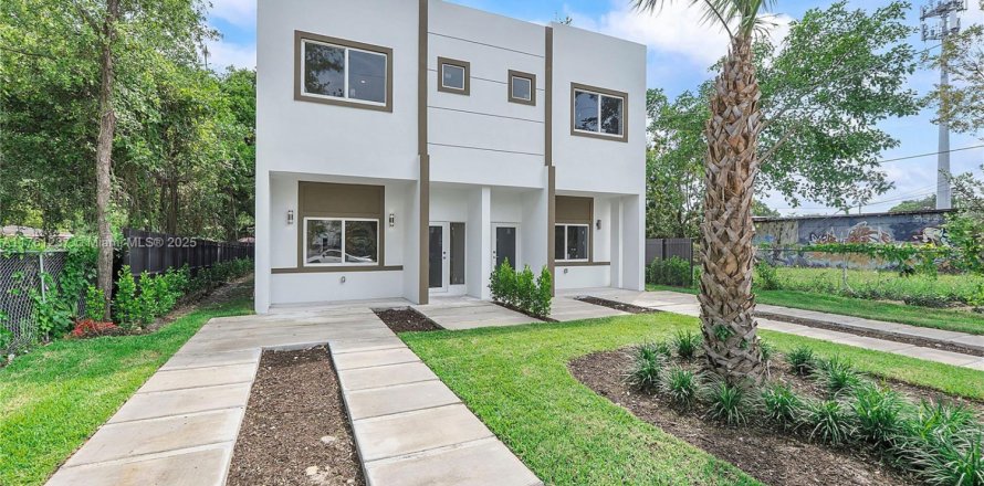 Коммерческая недвижимость в Майами, Флорида 232.26м2 № 1942338