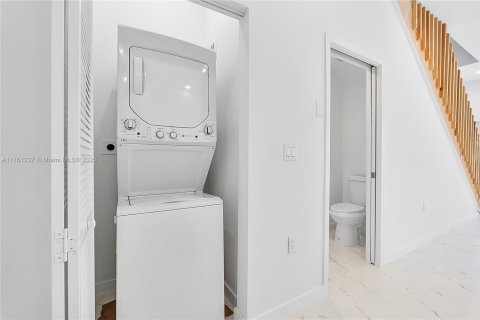 Купить коммерческую недвижимость в Майами, Флорида 232.26м2, № 1942338 - фото 18