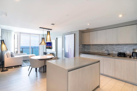 Condominio en venta en Hollywood, Florida, 2 dormitorios, 96.99 m2 № 2183035 - foto 9