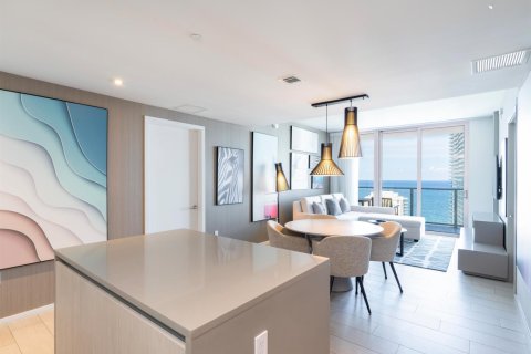Condominio en venta en Hollywood, Florida, 2 dormitorios, 96.99 m2 № 2183035 - foto 17