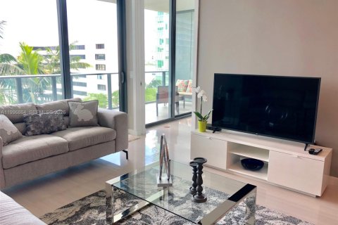 Condominio en alquiler en Miami, Florida, 1 dormitorio, 87.33 m2 № 2058568 - foto 8