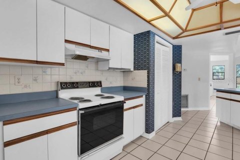 Villa ou maison à vendre à New Port Richey, Floride: 3 chambres, 176.61 m2 № 2406666 - photo 19